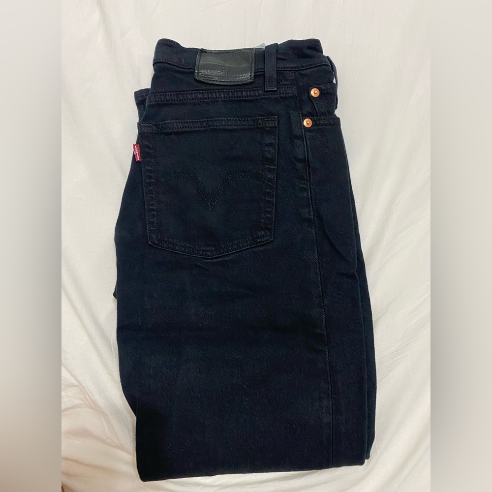 Levi’s wedgie straight black jeans